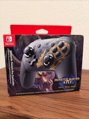 Nintendo Switch Pro Controller Monster Hunter Rise Black & Gold